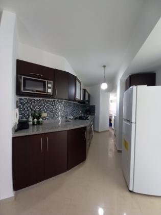 Apartamento amoblado y equipado en Res. Portales de Shalimar. Urb. La Trigaleña.