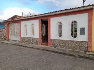 Casa más terreno en OFERTA