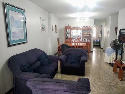 Venta de apartamento en los Ruices y los Cortijos, Caracas